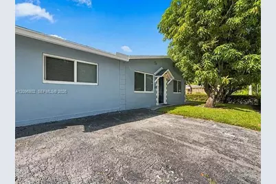 401 SE 2nd Ave #401, Dania Beach, FL 33004 - Photo 2