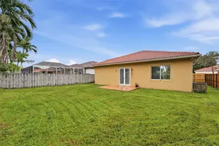 1420 SE 23rd Dr, Homestead, FL 33035 - Photo 4