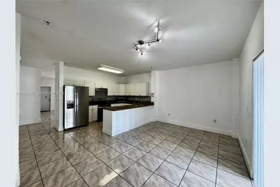 17350 NW 67th Ave #109, Hialeah, FL 33015 - Photo 2