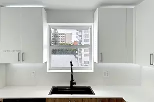 2750 NE 183rd St, Aventura, FL 33160 - Photo 4
