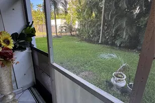 1000 NE 14th Ave, Hallandale Beach, FL 33009 - Photo 24