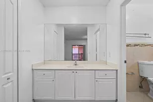2485 W 76th St, Hialeah, FL 33016 - Photo 16