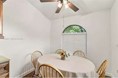 8201 NW 100th Ln, Tamarac, FL 33321 - Photo 12
