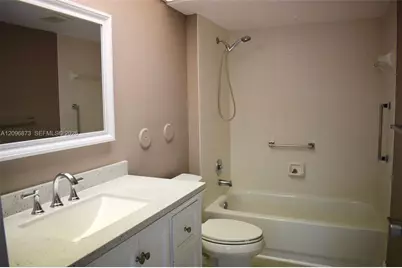 12550 SW 15th St #111E, Pembroke Pines, FL 33027 - Photo 12