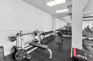 7135 Collins Ave, Miami Beach, FL 33141 - Photo 32