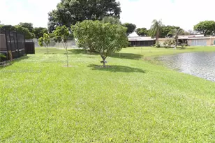 19406 E Lake Dr, Hialeah, FL 33015 - Photo 40