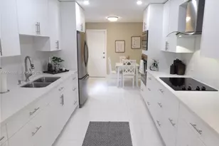 19406 E Lake Dr, Hialeah, FL 33015 - Photo 12