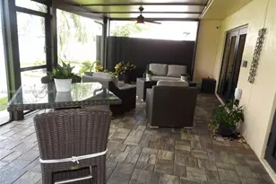 19406 E Lake Dr, Hialeah, FL 33015 - Photo 36