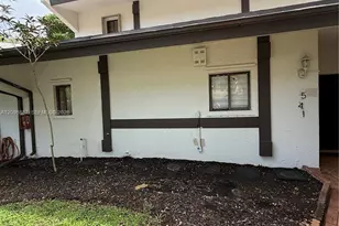 541 NE 199th Ln, Miami, FL 33179 - Photo 1