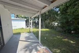 6871 SW 37th St, Miami, FL 33155 - Photo 12