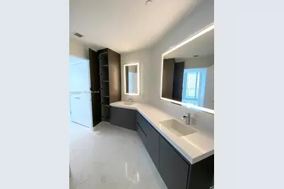 851 NE 1st Ave #3609, Miami, FL 33132 - Photo 8