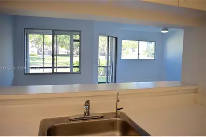 12550 SW 15th St #111E, Pembroke Pines, FL 33027 - Photo 6