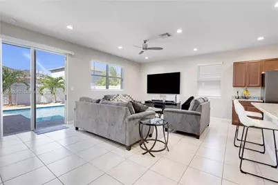 27526 SW 133rd Pl, Homestead, FL 33032 - Photo 18