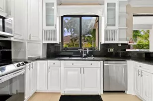 1073 Allamanda Way, Weston, FL 33327 - Photo 18