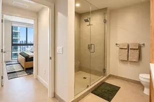 11 NE 6th St, Miami, FL 33132 - Photo 14