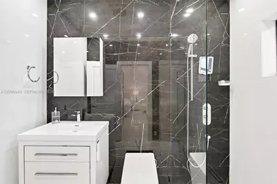 9995 NW 131st St, Hialeah Gardens, FL 33018 - Photo 30