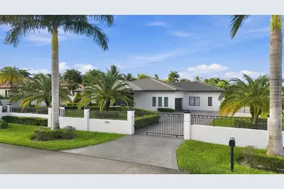 9995 NW 131st St, Hialeah Gardens, FL 33018 - Photo 46