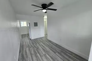 535 NW 7th St, Miami, FL 33136 - Photo 6