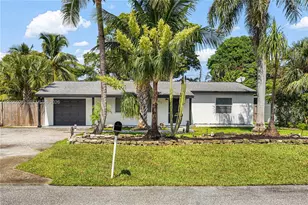 417 SW 1st Ave, Boynton Beach, FL 33435 - Photo 1