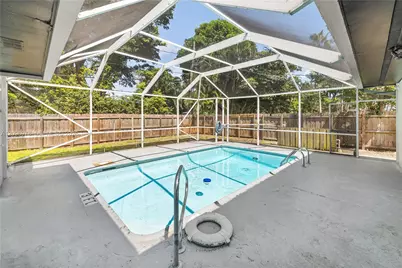 417 SW 1st Ave, Boynton Beach, FL 33435 - Photo 6
