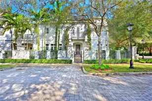 10195 SW 75th Pl, Pinecrest, FL 33156 - Photo 1