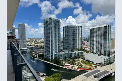 68 SE 6th St #2412, Miami, FL 33131 - Photo 8