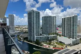 68 SE 6th St, Miami, FL 33131 - Photo 8