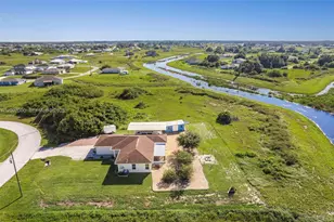 7021 Ramrod Cir, Labelle, FL 33935 - Photo 4