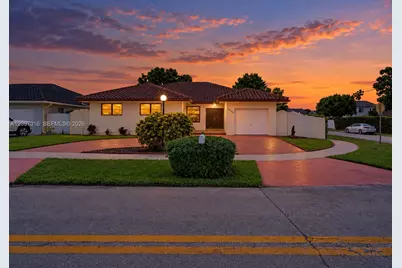 10980 SW 38th St, Miami, FL 33165 - Photo 1