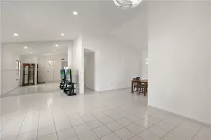 10980 SW 38th St, Miami, FL 33165 - Photo 6