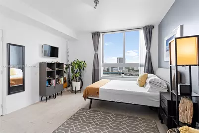 90 SW 3rd St #2009, Miami, FL 33130 - Photo 6