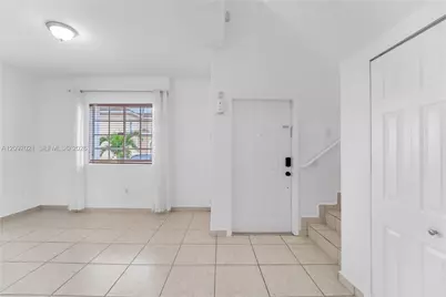 7080 NW 174th Ter #102, Hialeah, FL 33015 - Photo 4