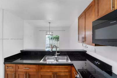 7080 NW 174th Ter #102, Hialeah, FL 33015 - Photo 16