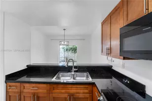 7080 NW 174th Terrace, Hialeah, FL 33015 - Photo 16