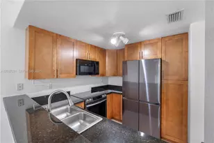 7080 NW 174th Terrace, Hialeah, FL 33015 - Photo 14