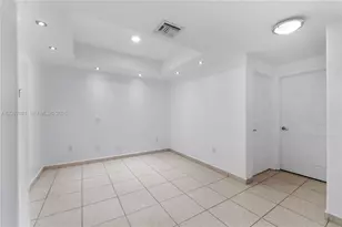 7080 NW 174th Terrace, Hialeah, FL 33015 - Photo 8