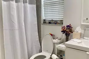 2900 W Sunrise Lakes Dr, Sunrise, FL 33322 - Photo 24