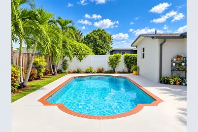 8521 NW 25th St, Sunrise, FL 33322 - Photo 1