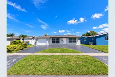 8521 NW 25th St, Sunrise, FL 33322 - Photo 2
