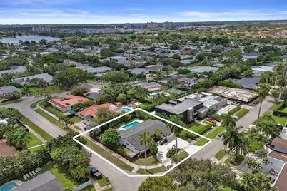 1990 NE 197th Ter, Miami, FL 33179 - Photo 36