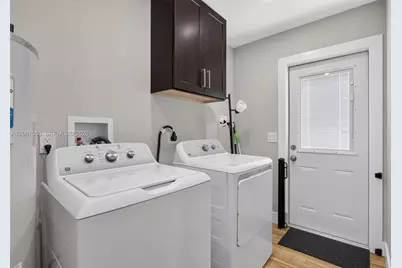 241 NE 45th St, Deerfield Beach, FL 33064 - Photo 20