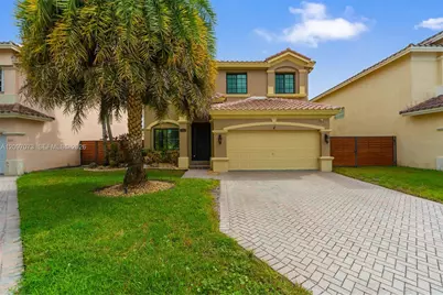 2001 NW 99th Ter, Pembroke Pines, FL 33024 - Photo 1