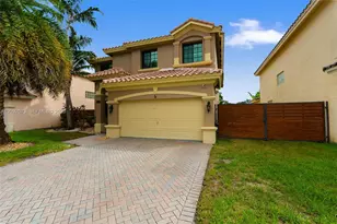 2001 NW 99th Terrace, Pembroke Pines, FL 33024 - Photo 2