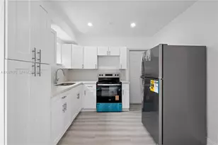 511 NE 131st St, North Miami, FL 33161 - Photo 12