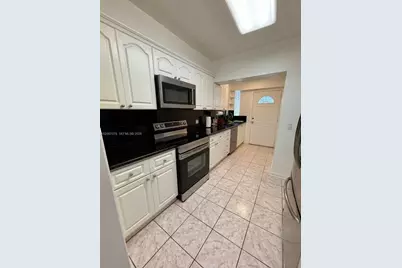 4450 SW 2nd St, Miami, FL 33134 - Photo 14