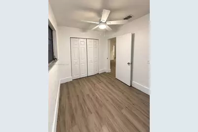 282 E 19th St, Hialeah, FL 33010 - Photo 14