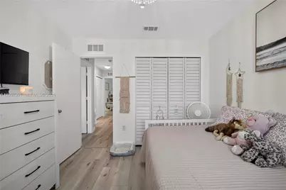 1661 SE 30th St, Homestead, FL 33035 - Photo 22