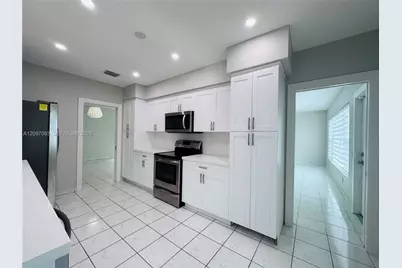 1602 Micanopy Ave, Miami, FL 33133 - Photo 10