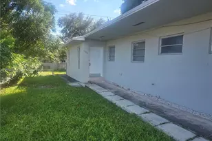1512 NE 118th St, Miami, FL 33161 - Photo 2