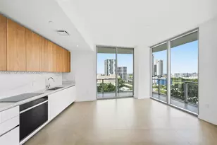 1400 Biscayne Blvd, Miami, FL 33132 - Photo 2